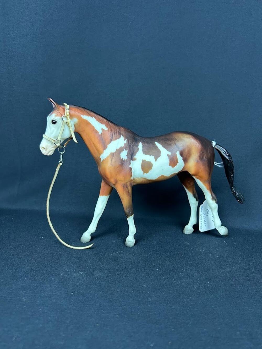 Retired Breyer #677 Pinto Sport Horse 2004 classic bay overo model pony horse